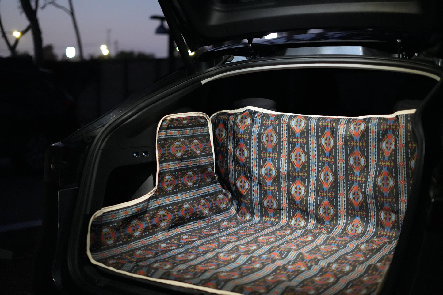 Dog Car Cover, Buckle Free, Headrest Cover, Water-Resistant Material, SUV/Sedan Trunk Cover, Cargo Liner, Universal Back seat, Stylish
